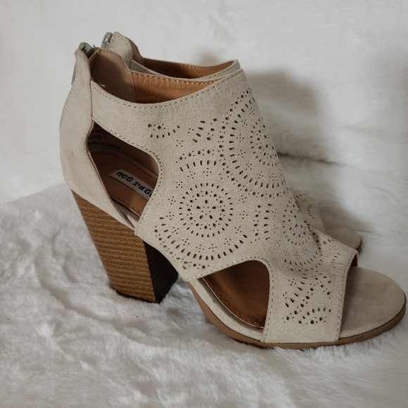 Not Rated Laser Cut Tan Wedge Shoes - Picture 3 of 6